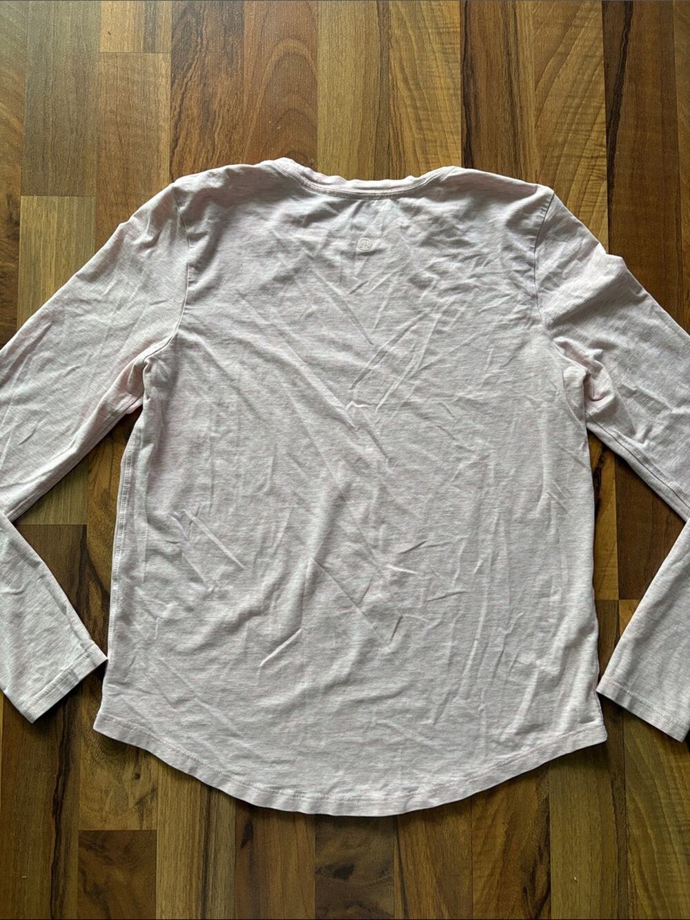lululemon athletica Light Pink Long-Sleeve Women's Tee no size tag(fits like S)